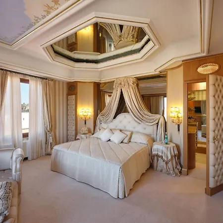아파트 Colosseum Penthouse - Beyond By Treasurerome 로마